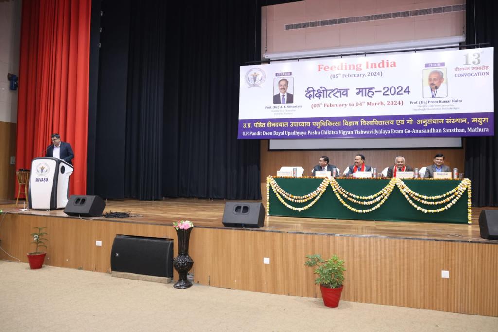“Deekshotsav Mah-2024” – Dr. Vinod Kumar, DR- Introducing the Speaker Dr. A.K. Srivastava, Hon’ble VC, DUVASU & The Chair, Dr. P.K. Kalra, VC, Dayalbagh Educational Institute, Agra
