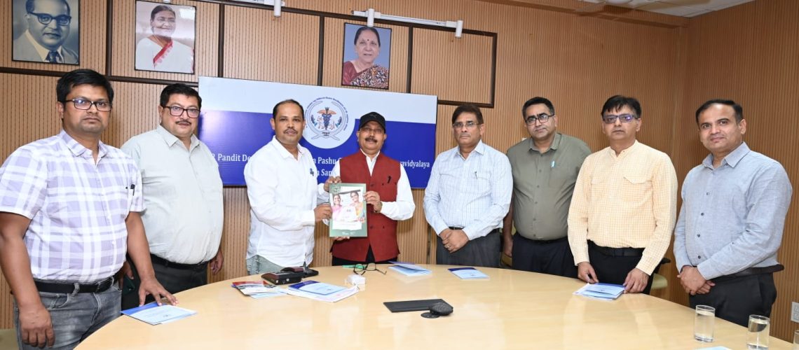 transfer-of-farmer-friendly-technology-by-duvasu-mathura-to-pradan